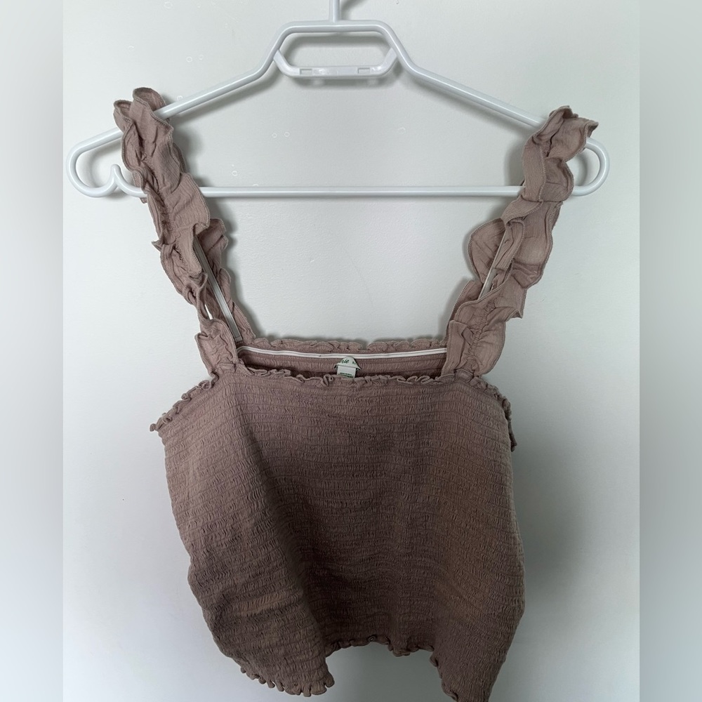 Ruffle cropped tank top